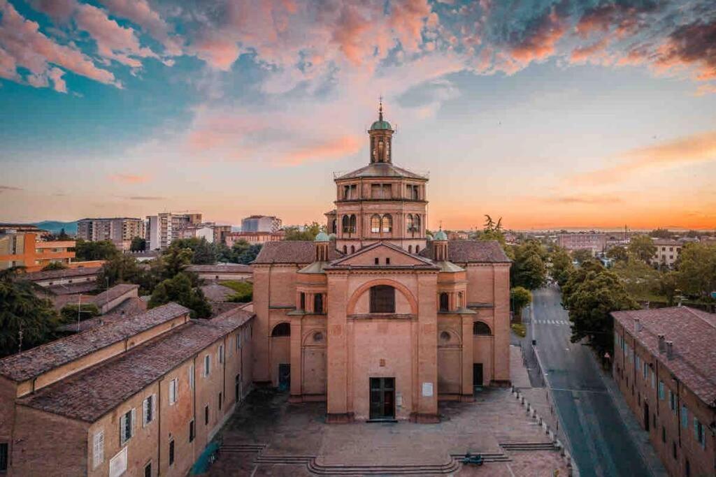 Mansarda Con Vista In Centro A Piacenza Apartment Exterior photo